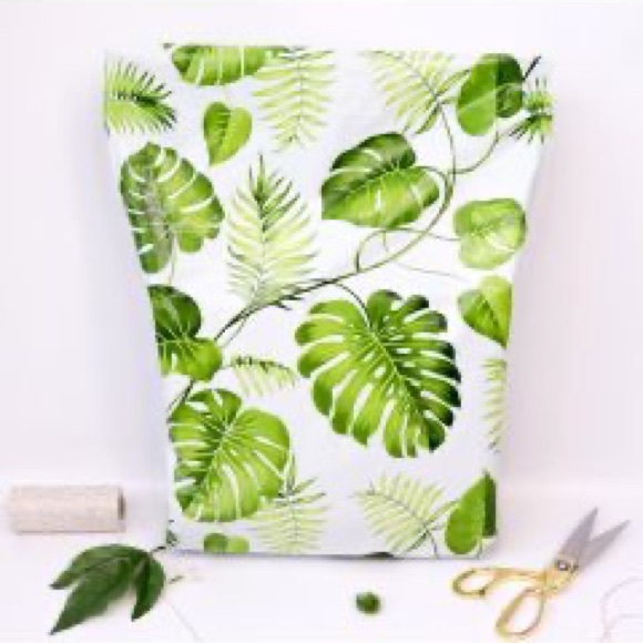 Other - Banana Leaves Designer Gusseted Poly Mailers 14.5x19x4 - Set of 15
